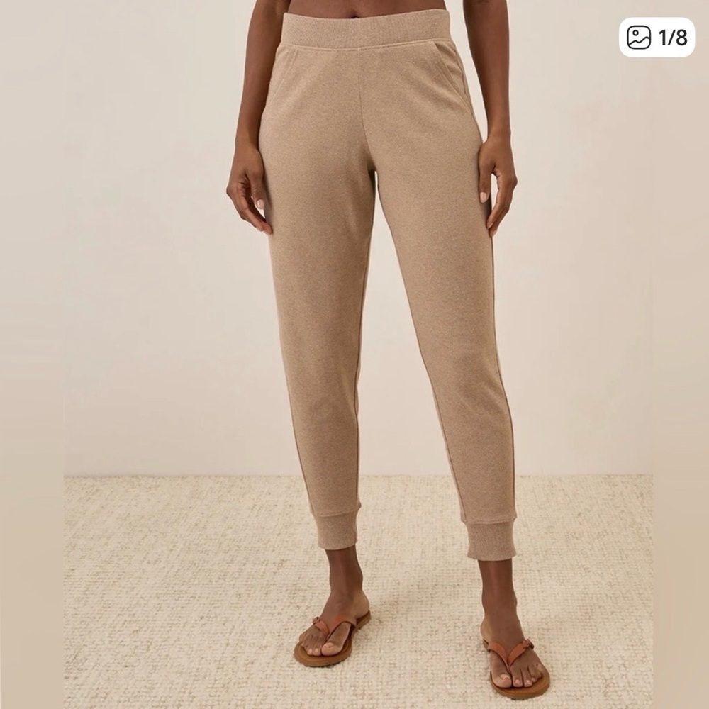 PACT Organic Cotton Airplane Jogger Sesame Heather Tan Travel Lounge Size Small